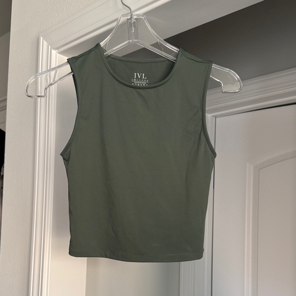 Women’s Muted Tone Olive Green Sleeveless Activewear Workout Casual Top - Picture 3 of 7